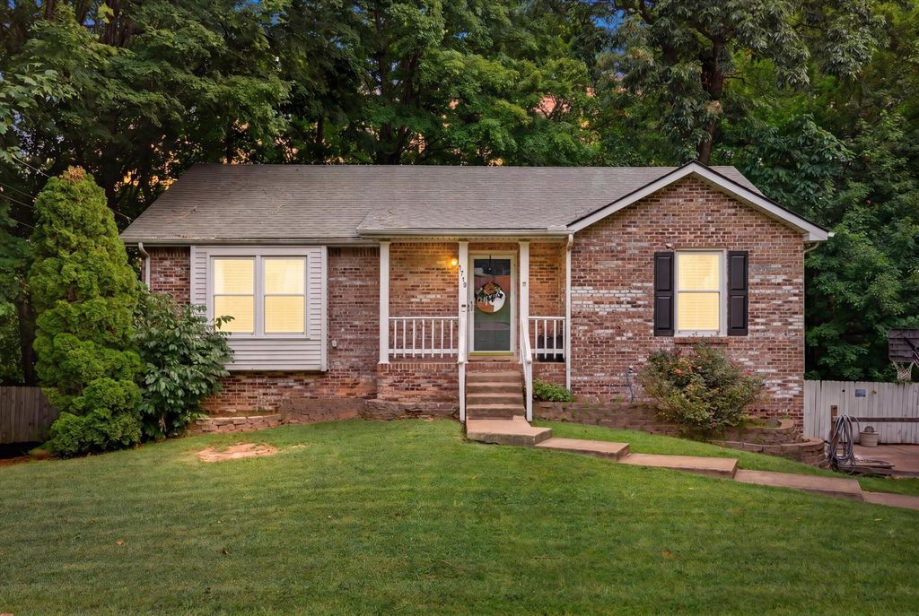 1719 Setter Rd, Clarksville