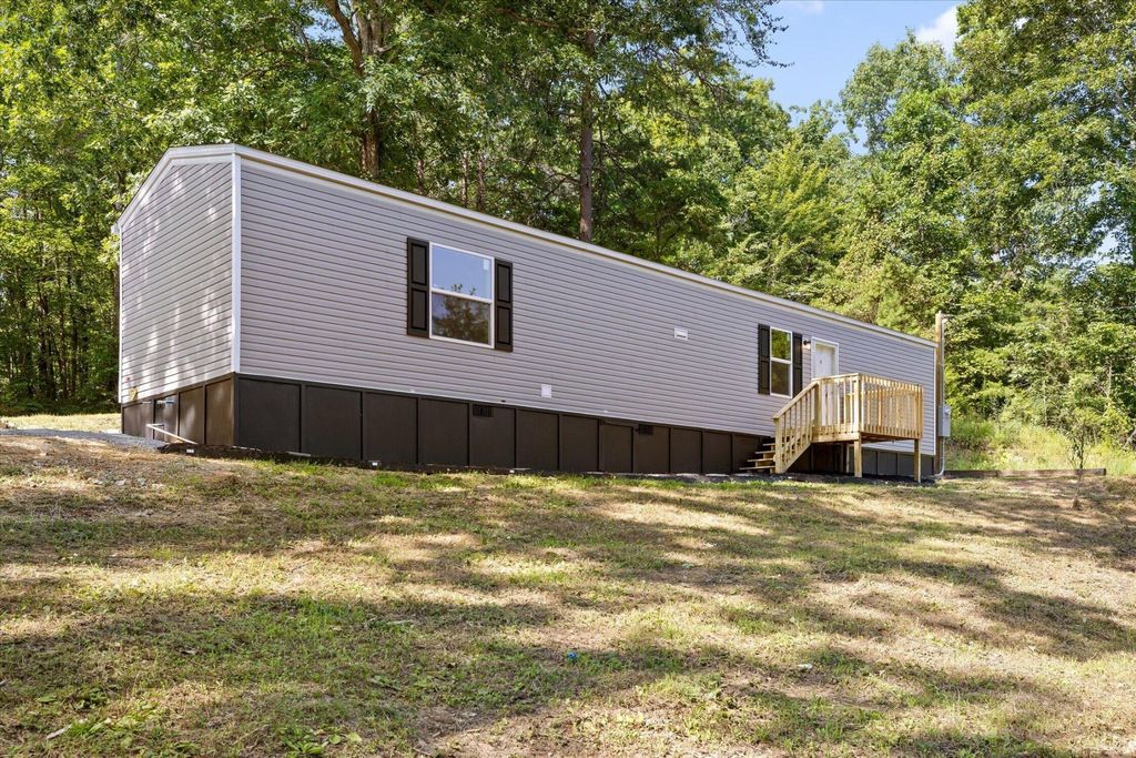 319 Scratch Ankle Road, Trenton