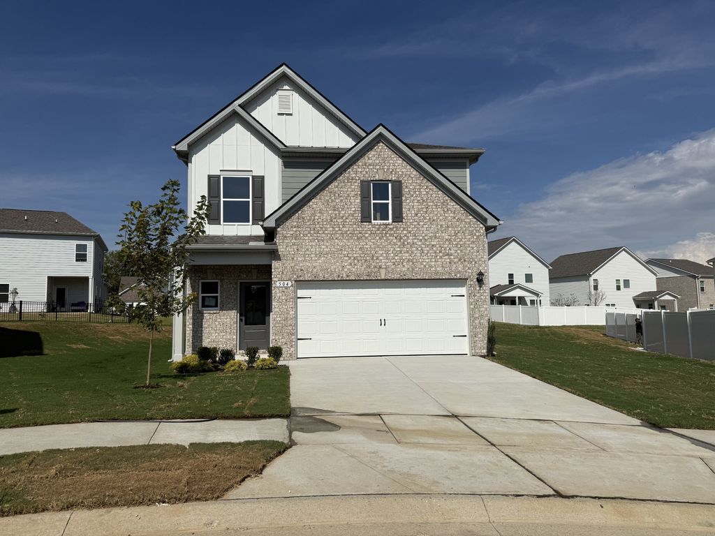 504 Coffee Ct, Gallatin