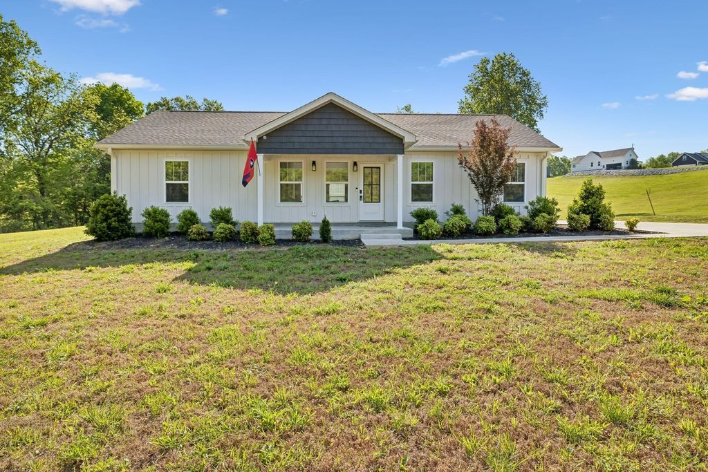 300 Still Point Rd, Smithville