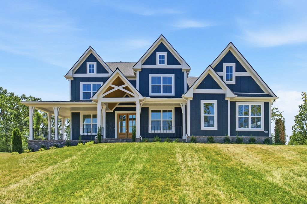 7281 Belvoir Drive, Fairview