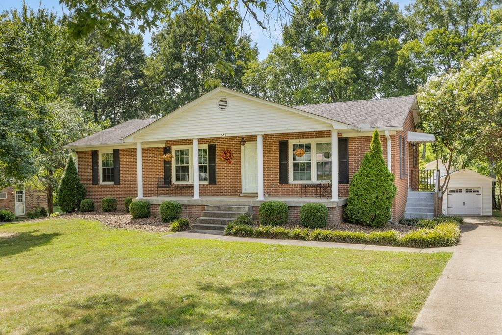 682 Midway St, Lewisburg