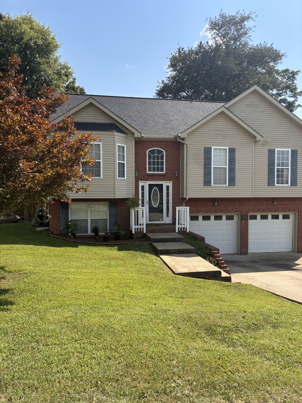 3488 Clover Hill Dr, Clarksville