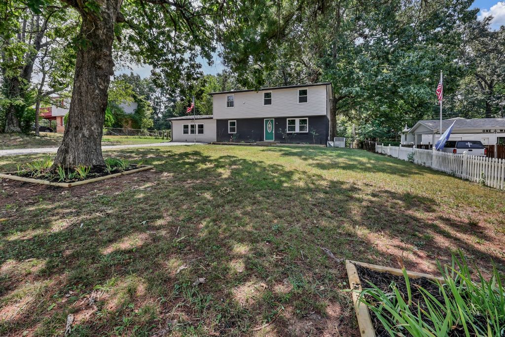 448 Appleton Dr, Clarksville