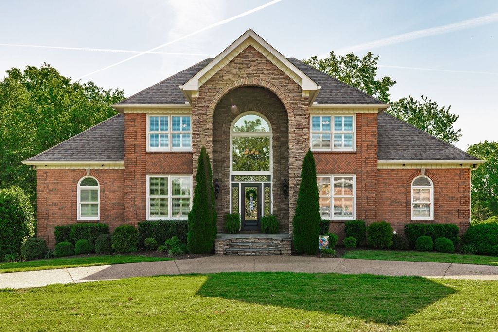 137 Mimosa Dr, Gallatin