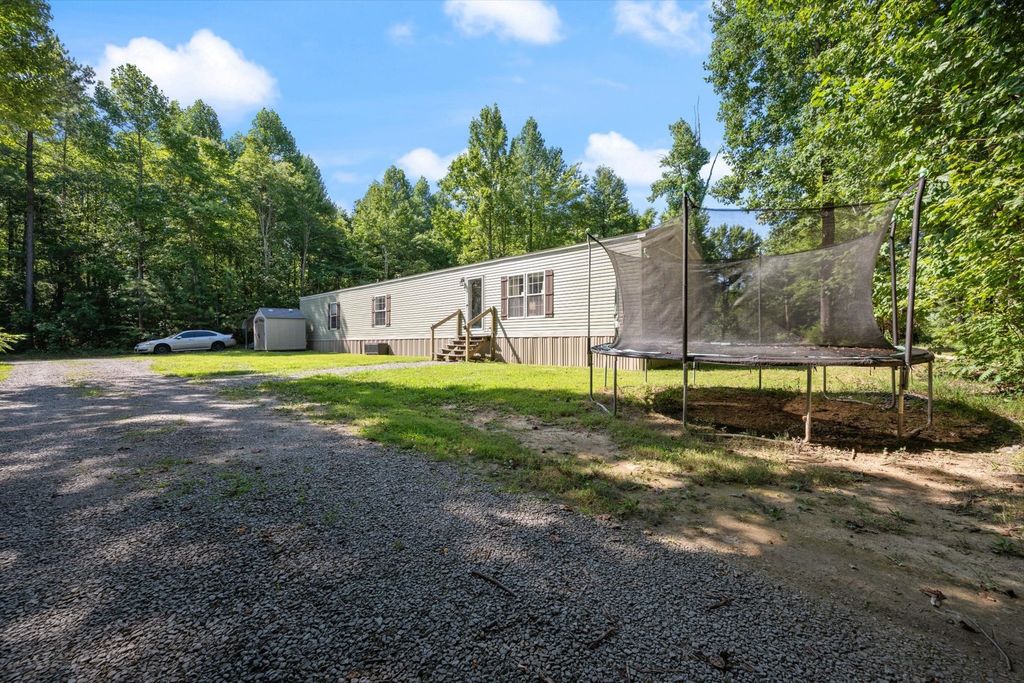 84 Laurel Ln, Bradyville