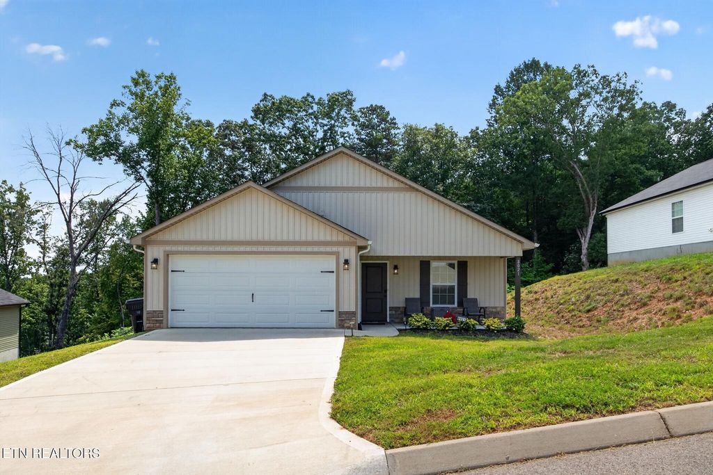 8021 Poplar Grove Lane, Powell