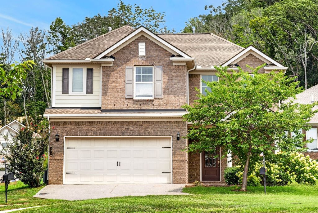 223 Hempstead Ct, Gallatin