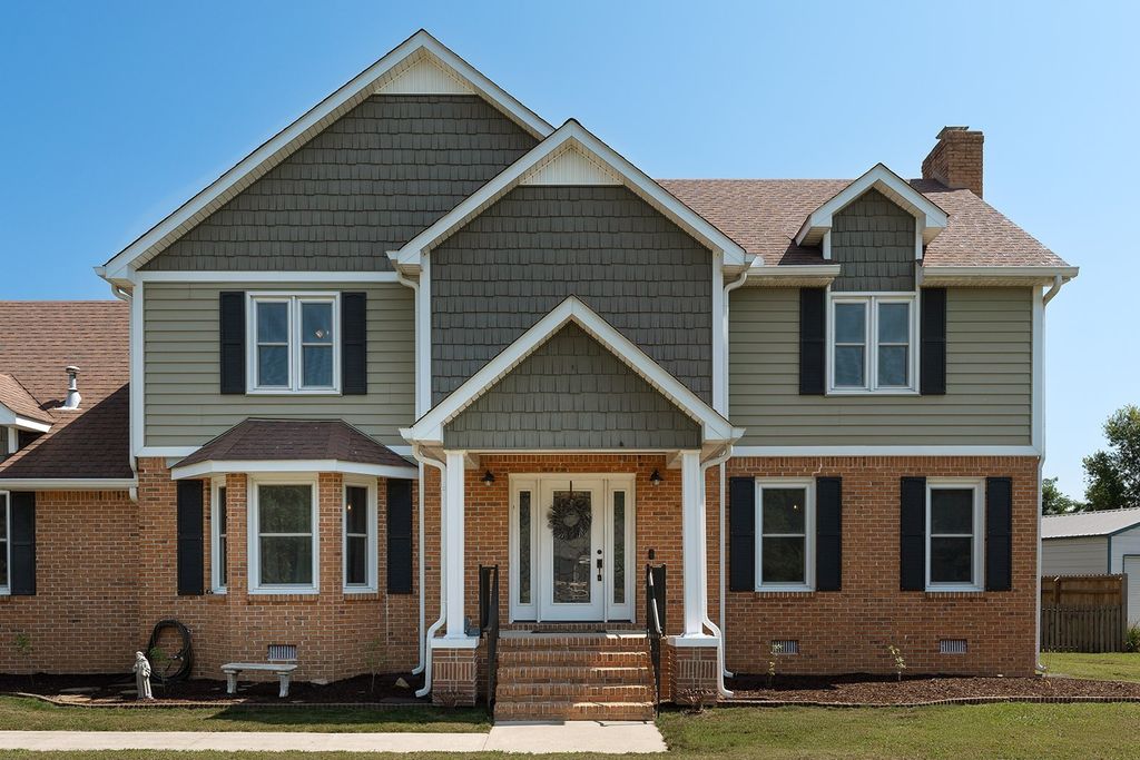 810 Twelve Oaks Rd, Tullahoma