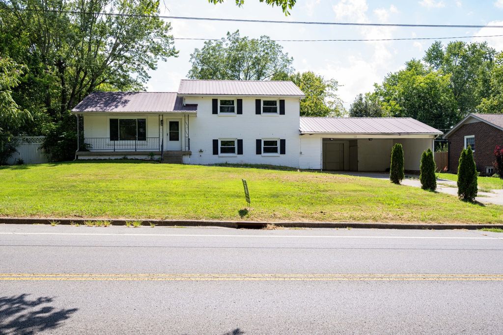 304 Lafayette Rd, Clarksville