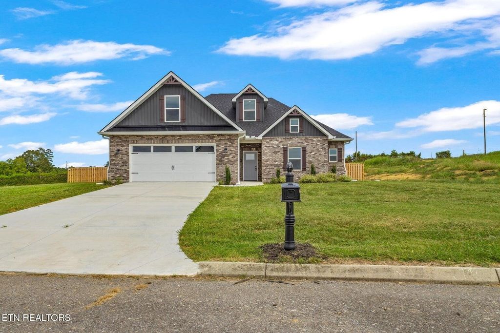 240 Lakeside Meadows Circle, Madisonville