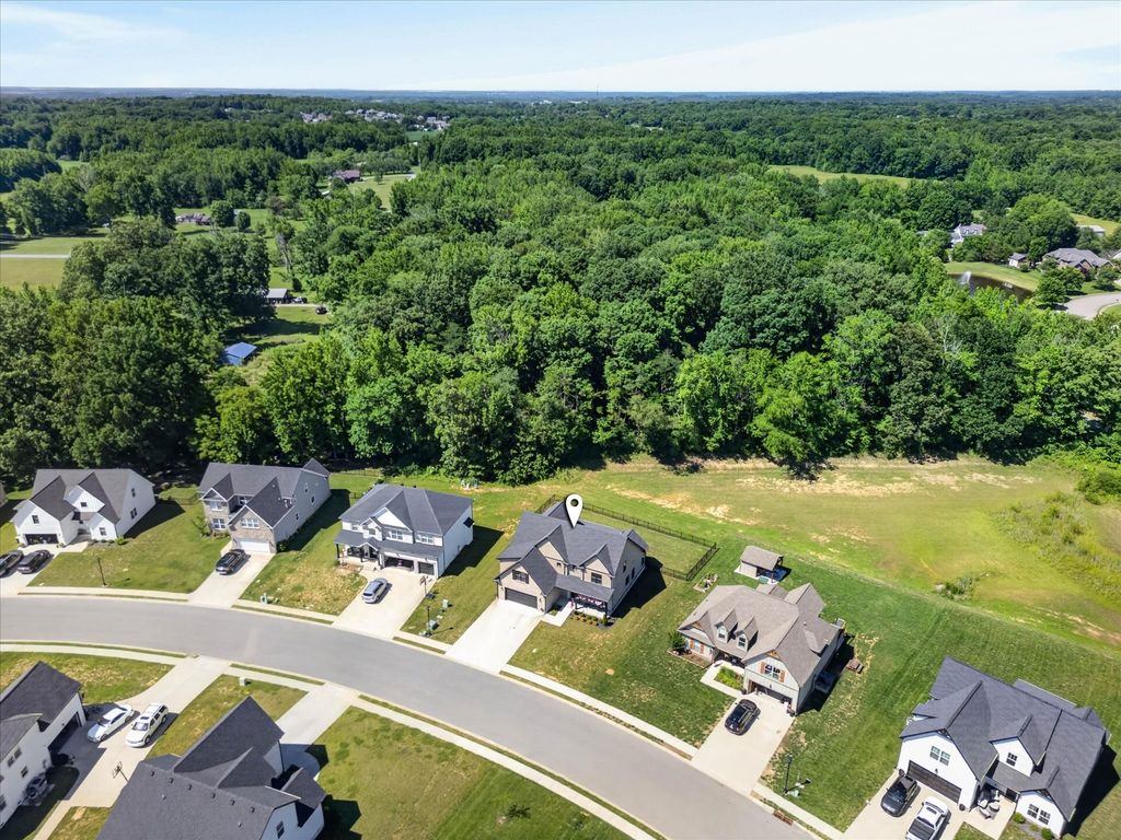 1120 Chagford Dr, Clarksville