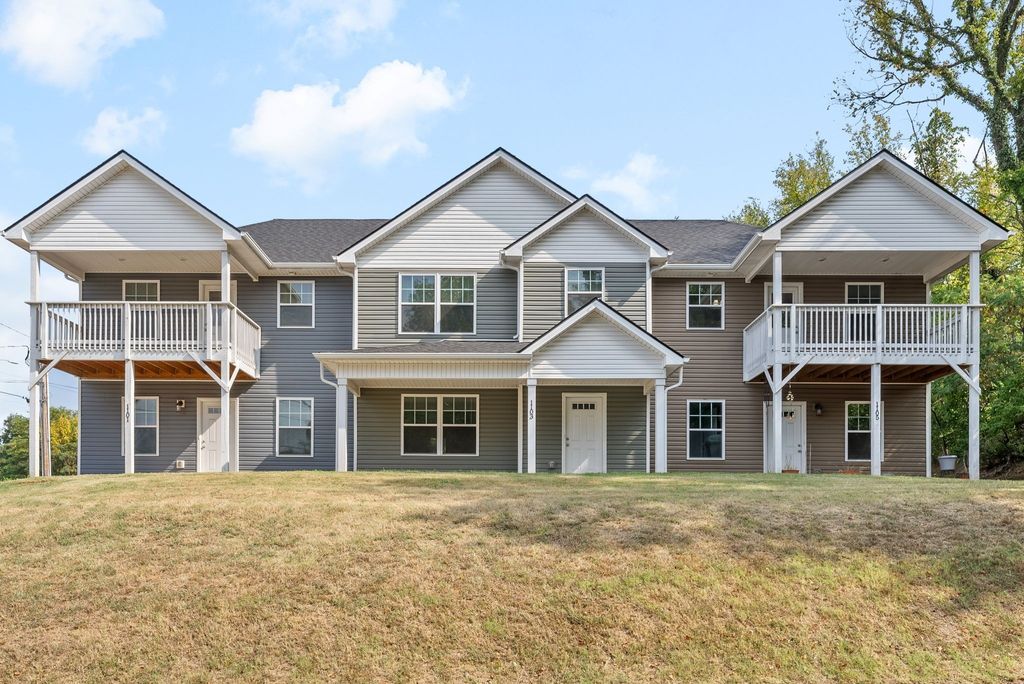 1103 Commerce St, Clarksville