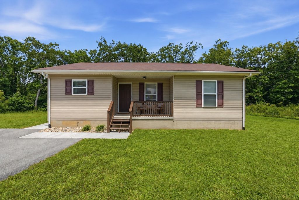 44 Dewey Dr, Crossville