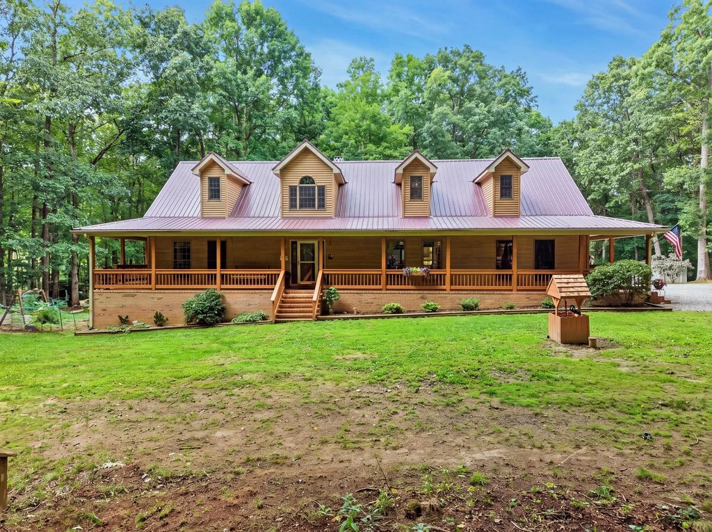 452 Cumberland Cove Rd, Monterey
