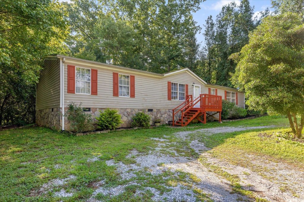 7452 Gates Road, Hixson