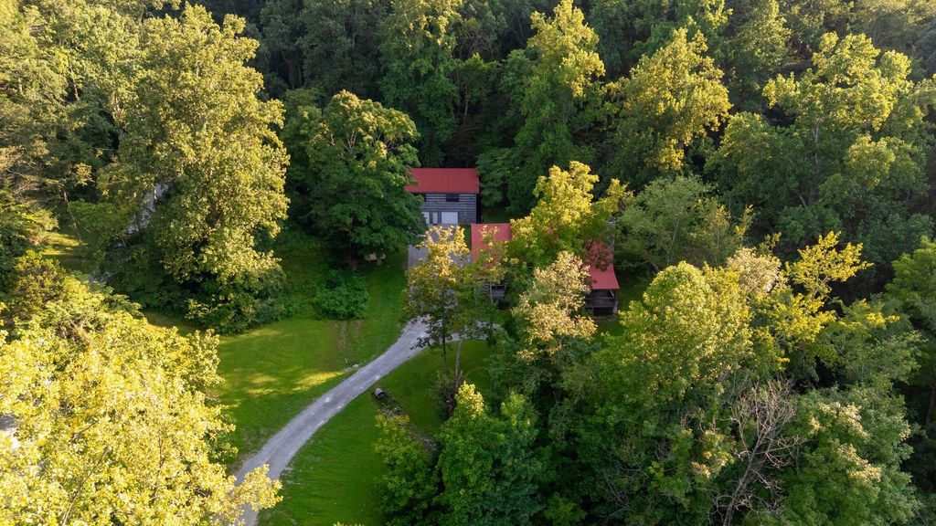 3949 New Highway 96 W, Franklin