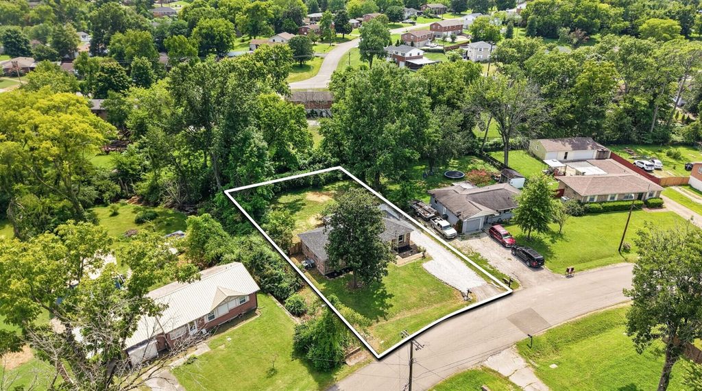 5035 Bonnameade Dr, Hermitage