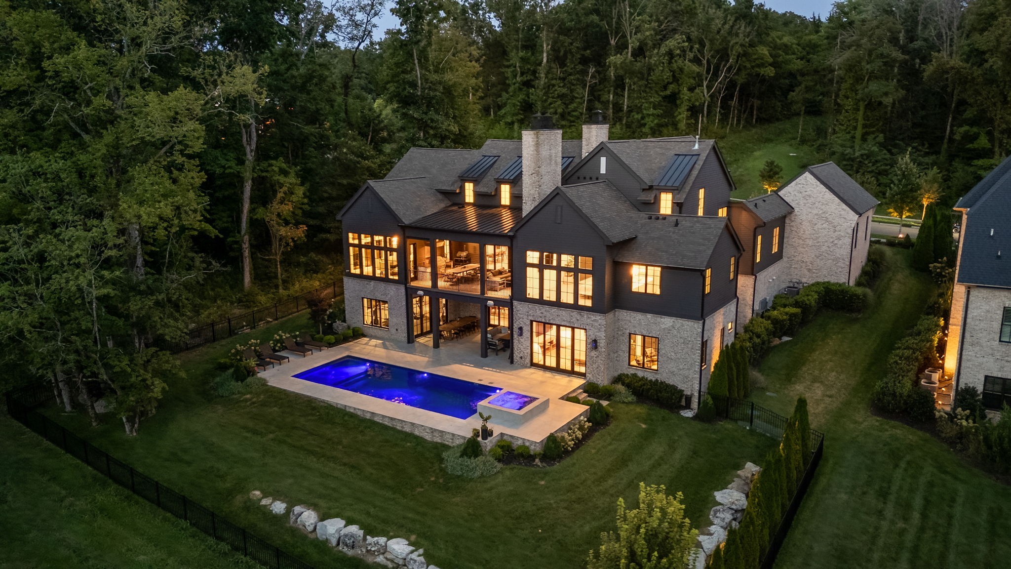 Photo of Listing #3516194
