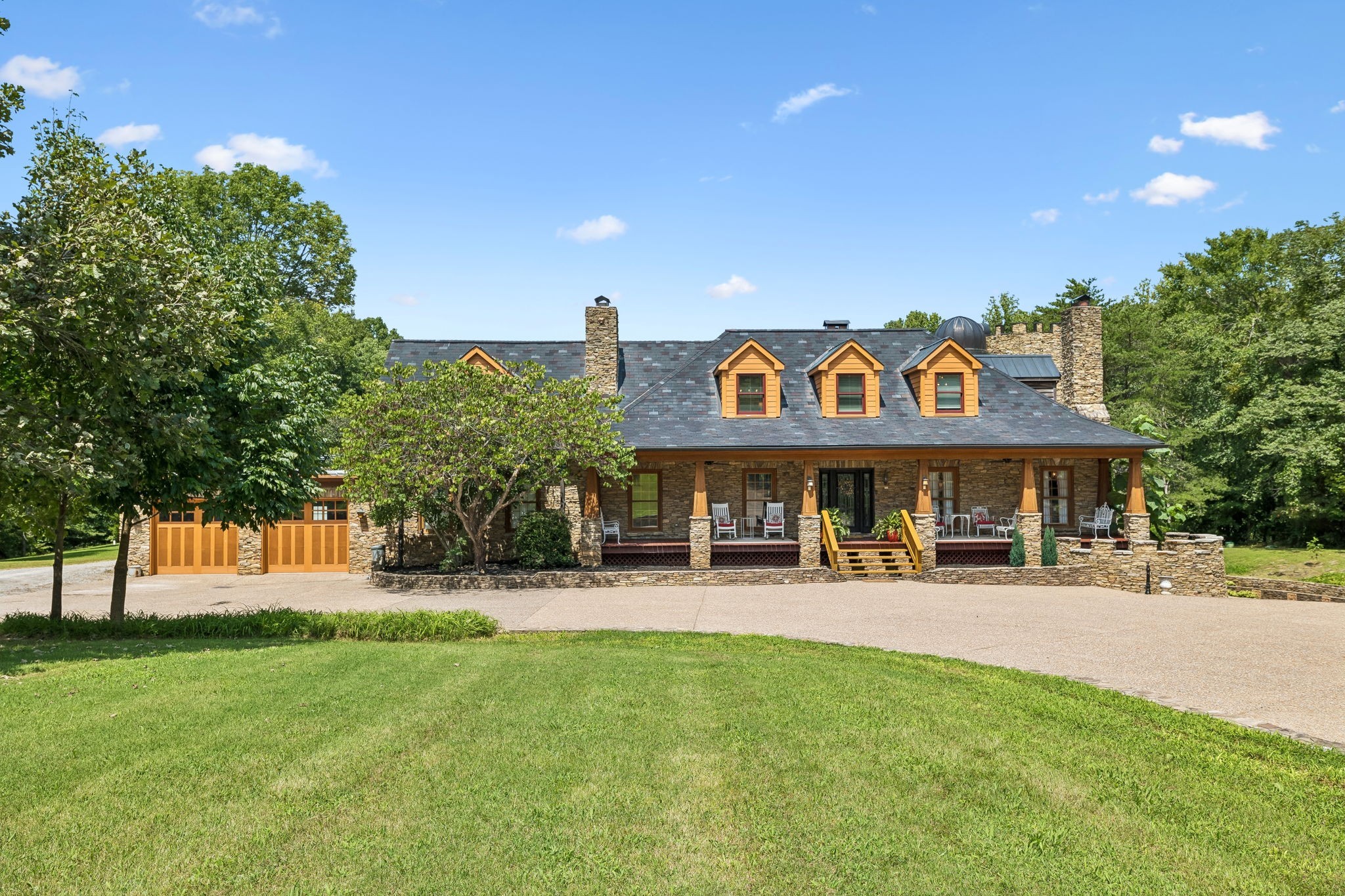 Photo of Listing #3516196