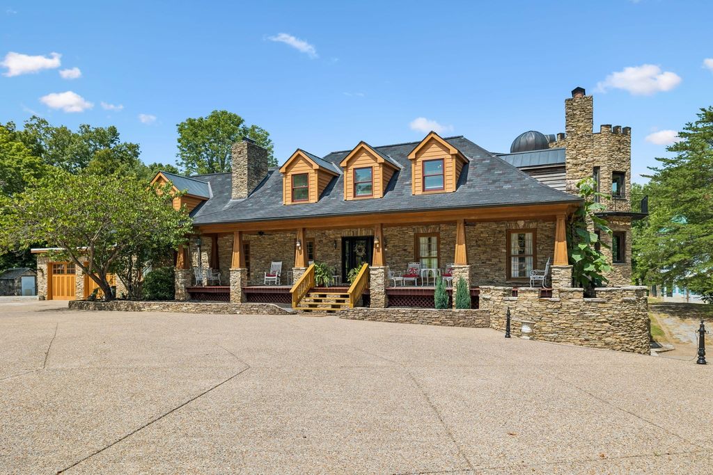 1374 Peter Pond Rd, Ashland City