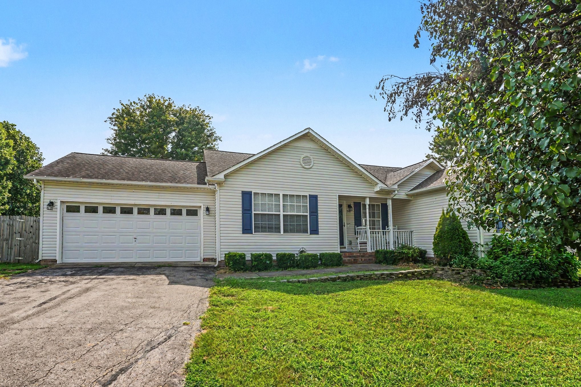 Photo of Listing #3516203