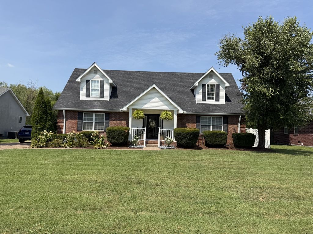 120 Summerlin Dr, Gallatin