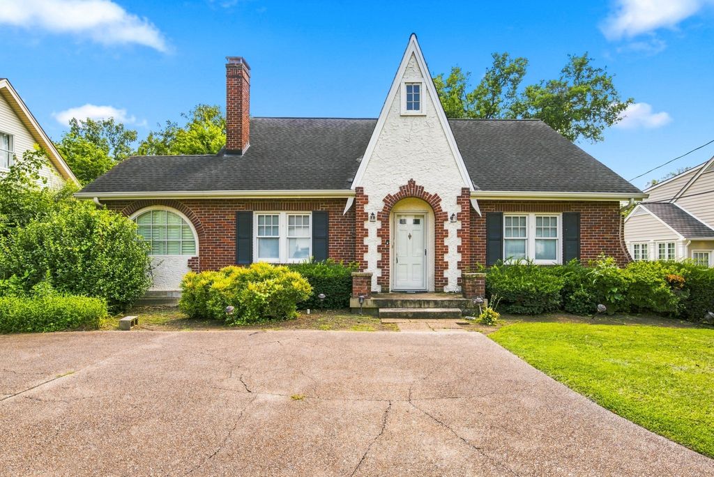 1621 S Observatory Dr, Nashville