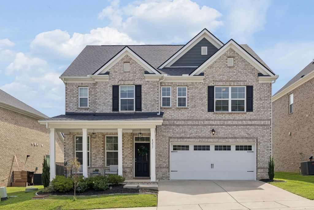 4237 Magnolia Farms Dr, Hermitage