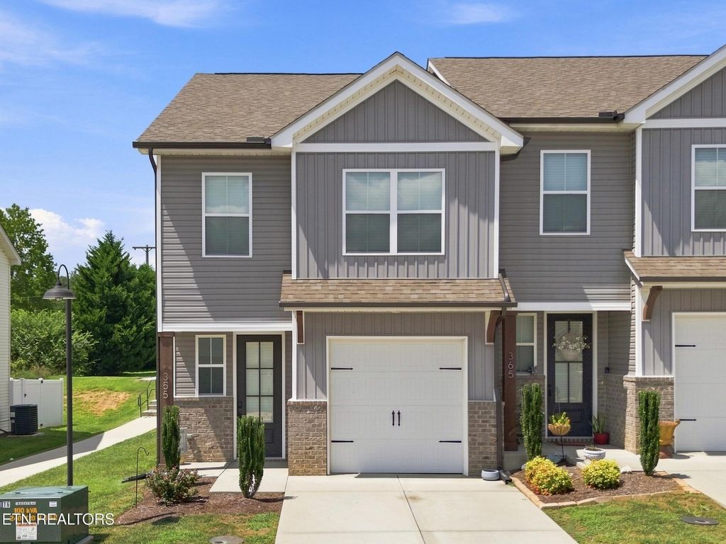 355 Harper Village Way, Lenoir City