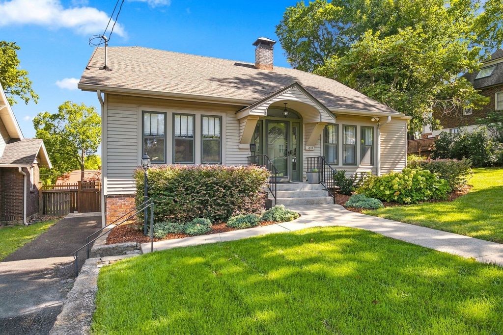 1912 Ashwood Ave, Nashville