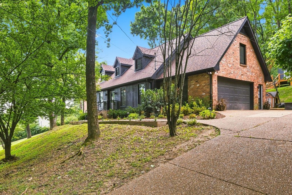 5117 Dorchester Cir, Brentwood