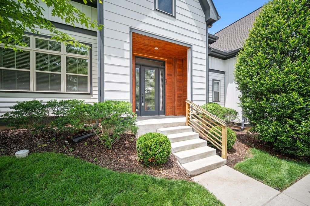 635 Nashua Ln, Nashville
