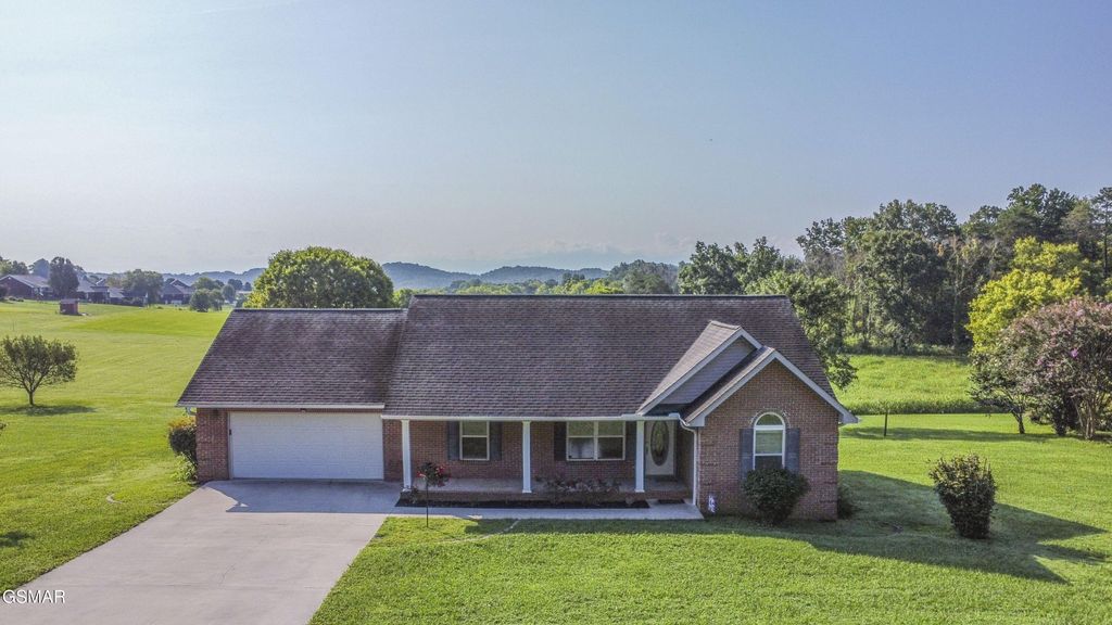 1616 Ellis Woods Loop, Sevierville