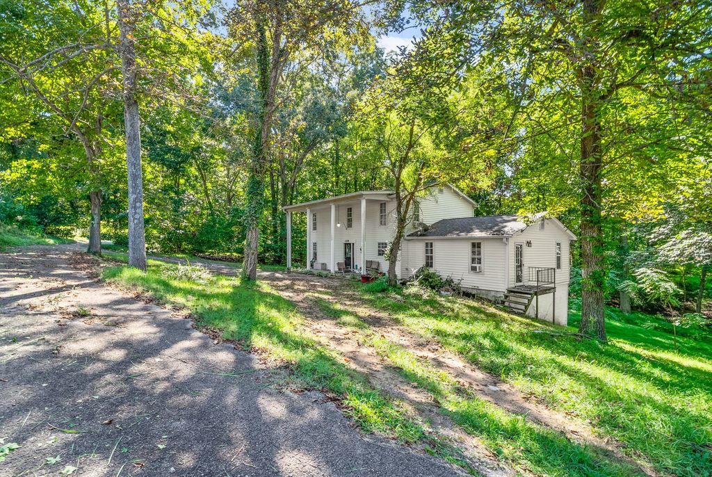 1218 Spring St, Dover