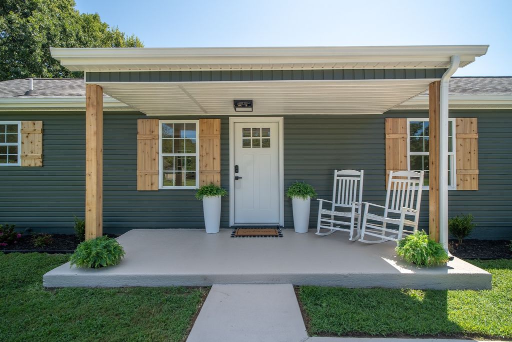 4990 Timothy Ln, Columbia