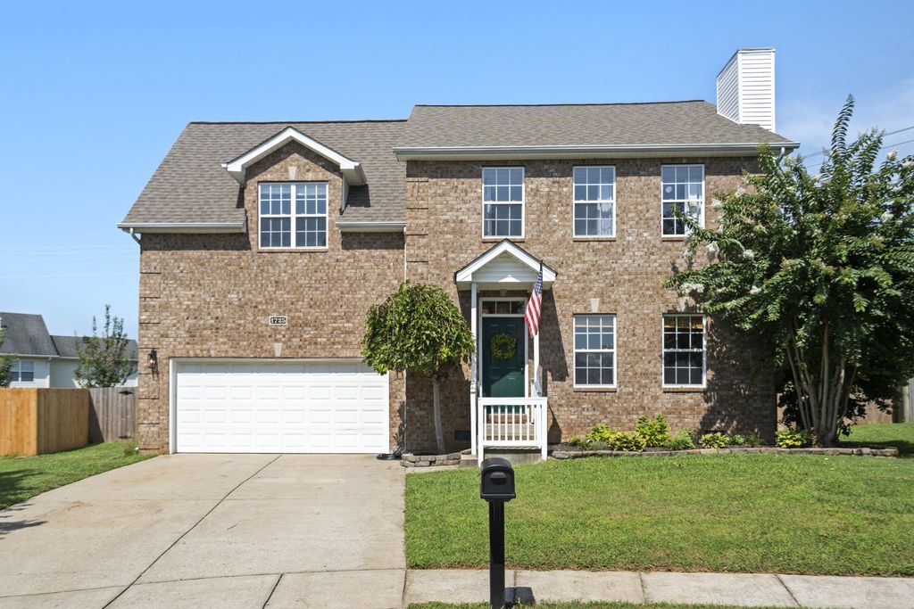 1725 Stephenson Ln, Spring Hill