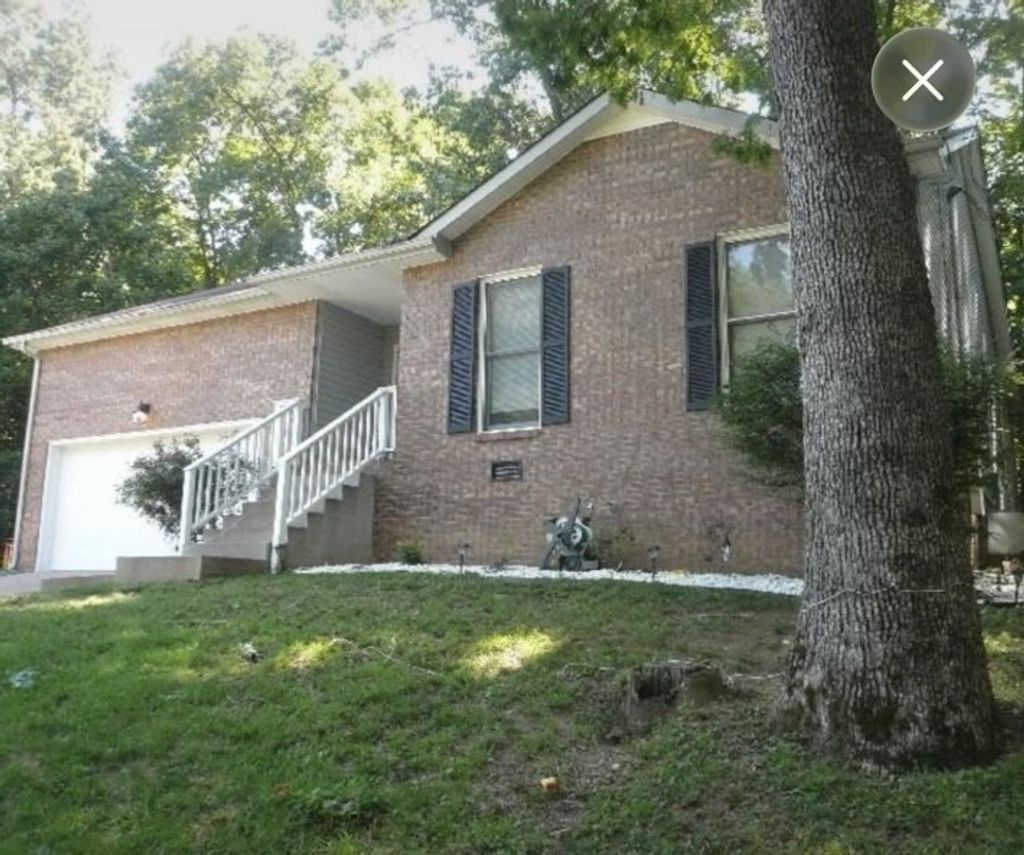 1209 Verkler Dr, Clarksville