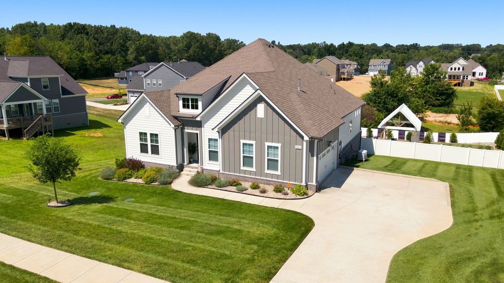 7206 Richvale Dr, Fairview