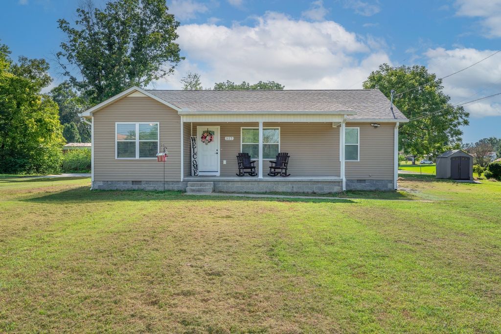 527 W 4th Ave, Hohenwald