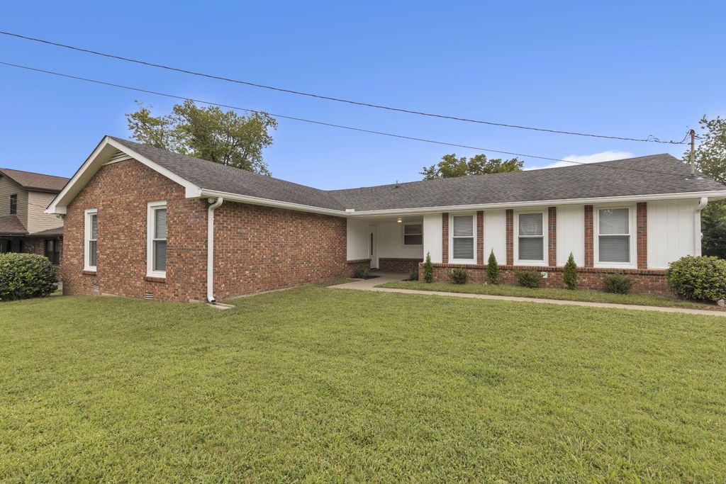 625 Dutchmans Dr, Hermitage