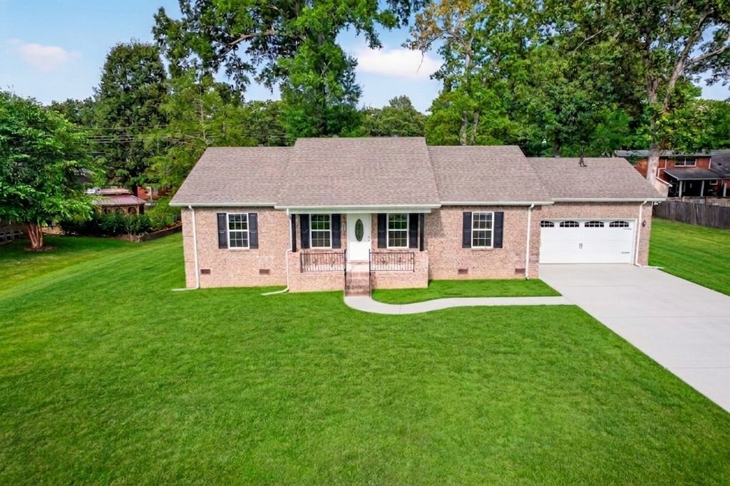 1006 Ovoca Rd, Tullahoma