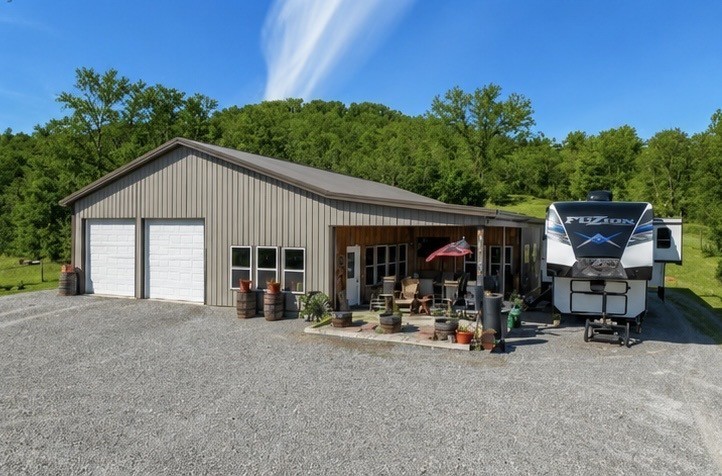 Photo for MLS 3516627 in 325 Freeman Ln Hartsville, TN - 37074