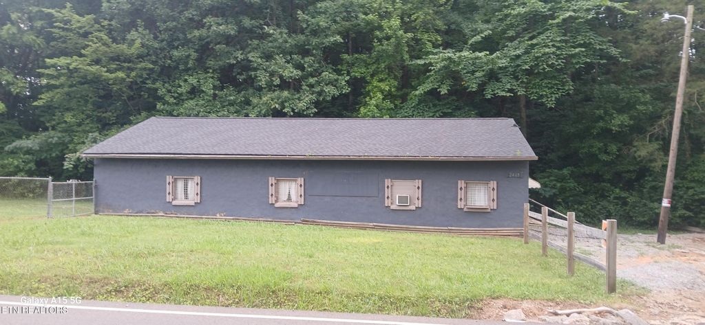 2405 Clearwater Rd, Athens