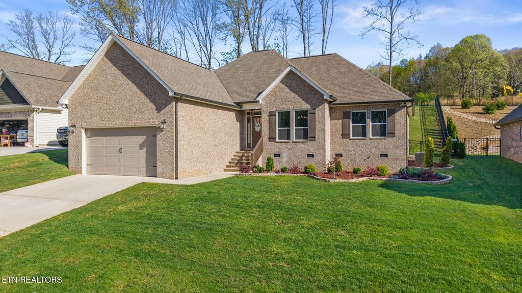 547 Carrington Blvd, Lenoir City