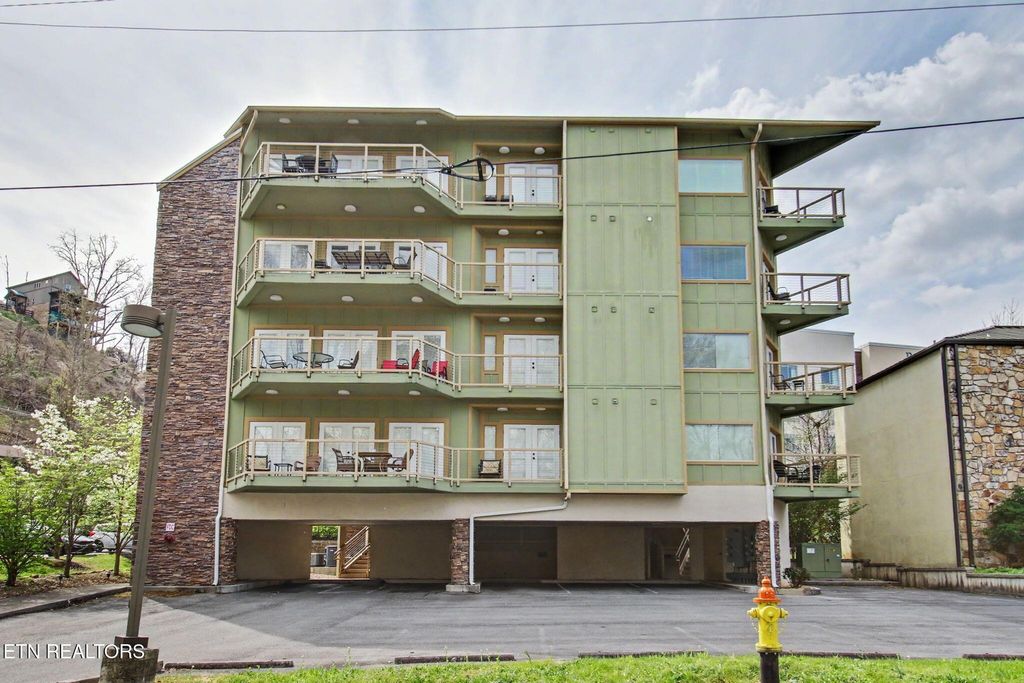 513 Mccarter Rd 4m, Gatlinburg