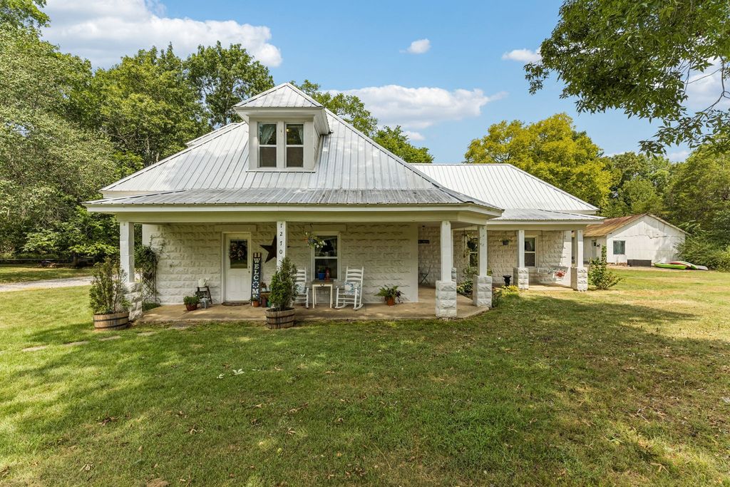 1270 Spence Ln, Lewisburg