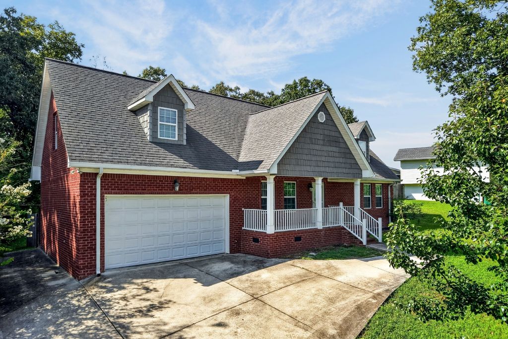 7232 Cane Hollow Rd, Hixson