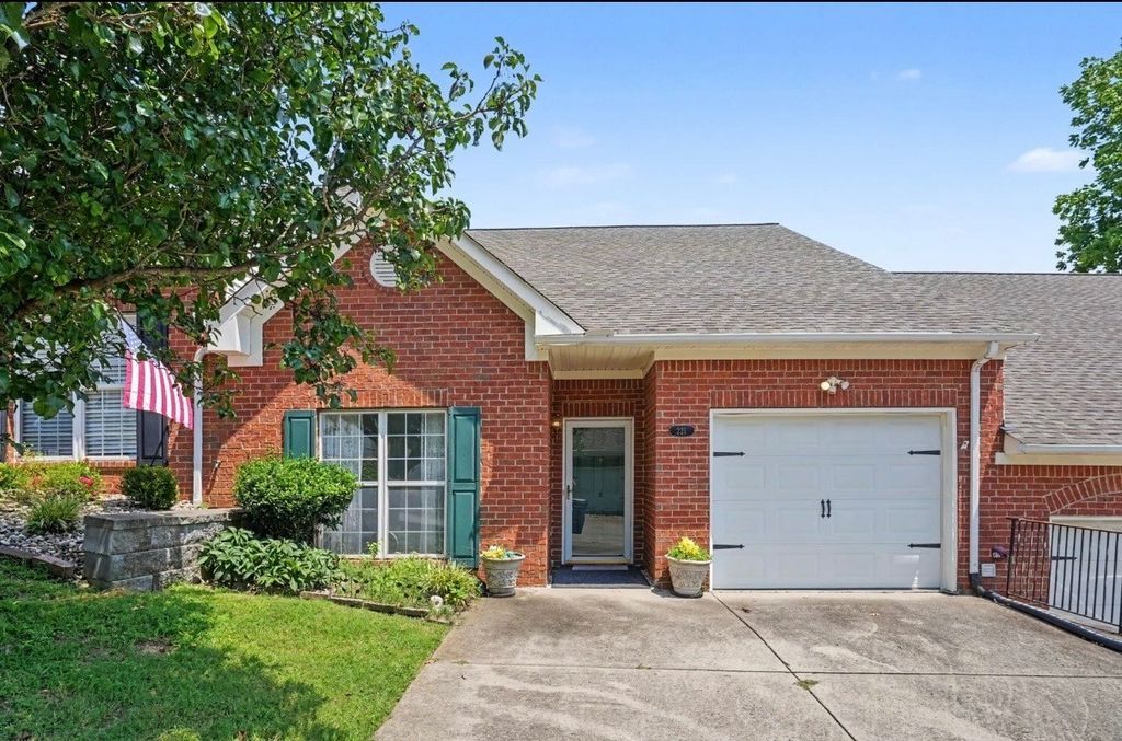221 Wyndom Ct, Goodlettsville