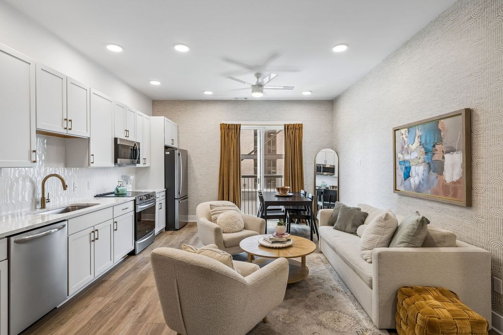 815 Main St 202, Nashville